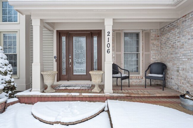 Building Photo - 2106 Pebble Beach Dr