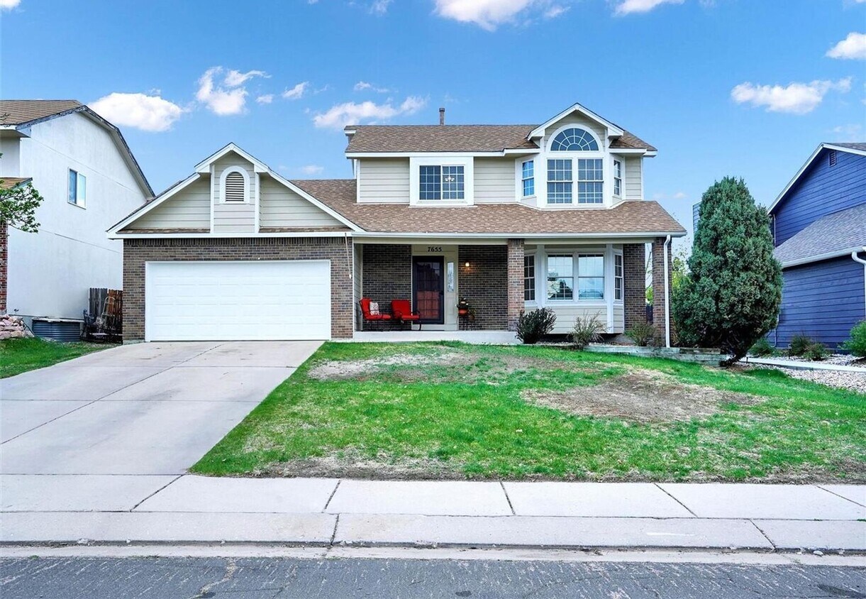 Foto principal - 4 Bed 4 Bath Home in District 20!!!