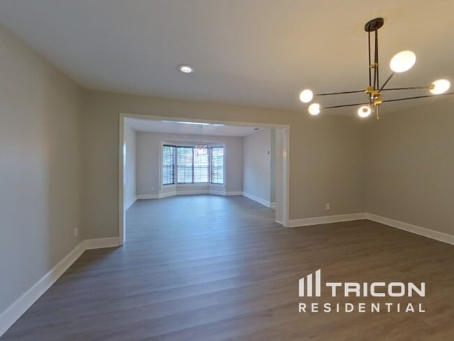 Foto del edificio - 8637 Leighton Dr