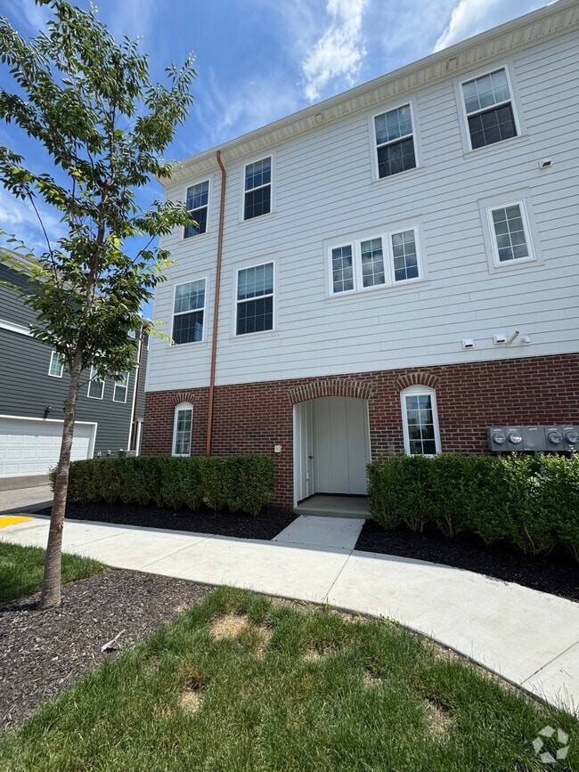 Building Photo - 607 Carlton Ln