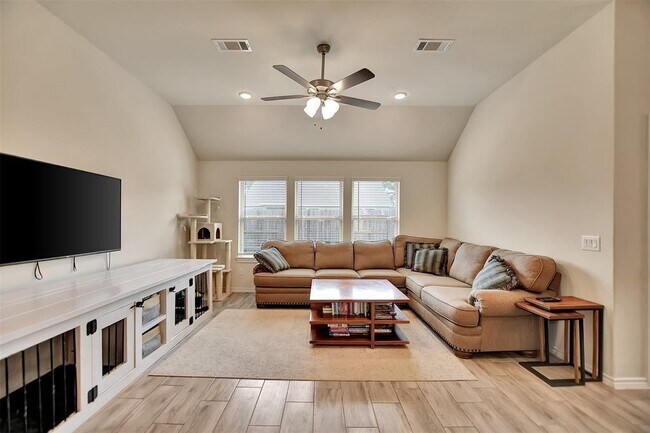 Building Photo - 9730 Hazel Fern Ct