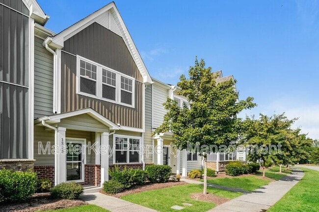 Photo - 1328 Farm Pond Trail Townhome