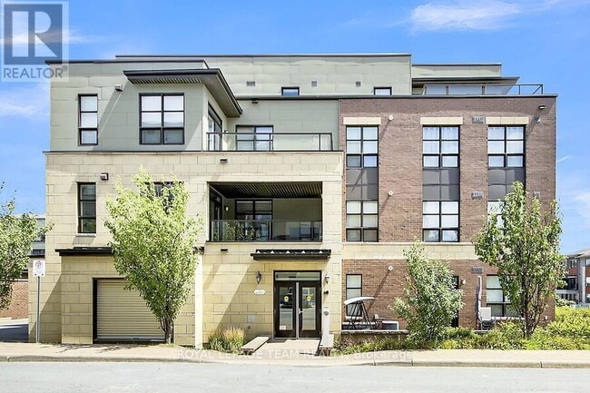 Photo du bâtiment - 250-250 Glenroy Gilbert Dr