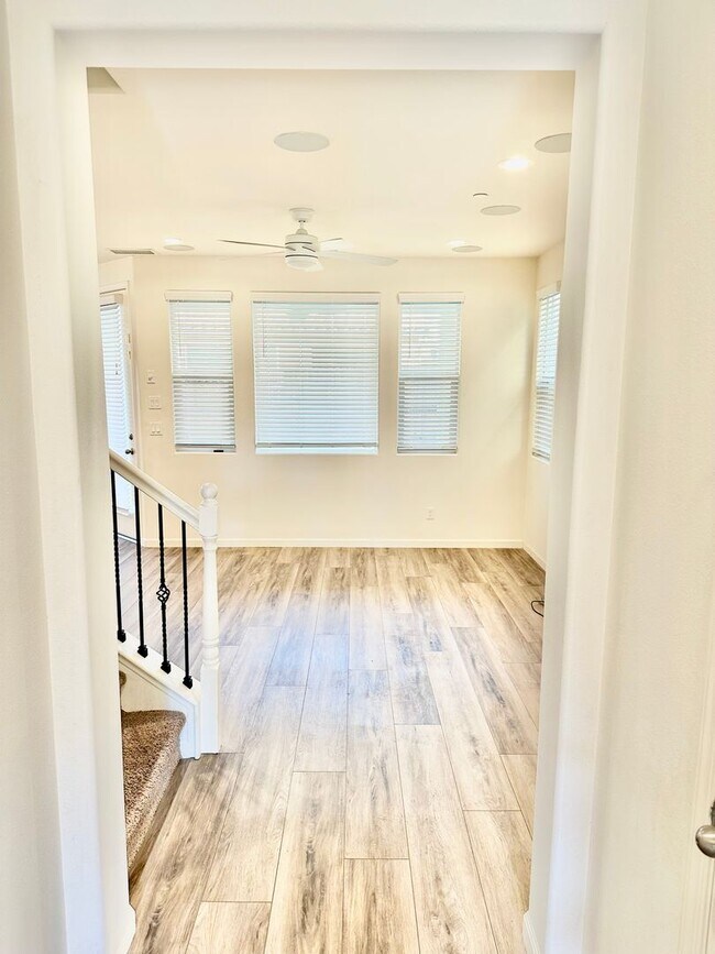 Building Photo - Newly Built 3/2.5 Bonadelle Home in Riverstone Community