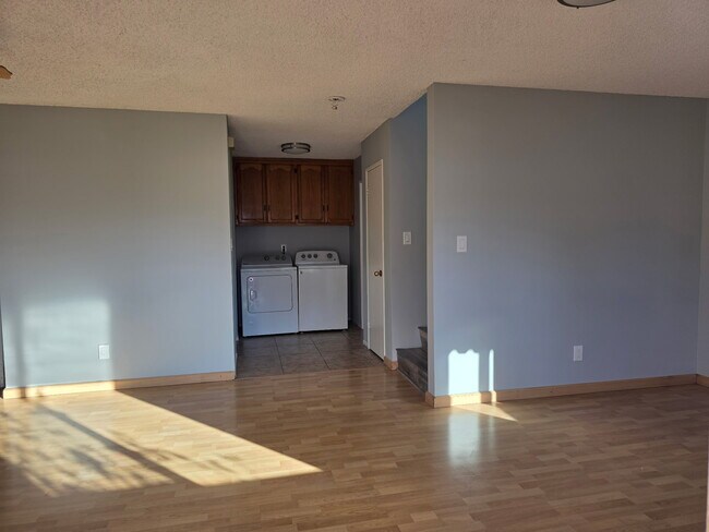 Foto del edificio - 4126 E 2nd St