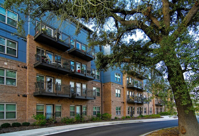 Building Photo - Fellwood III