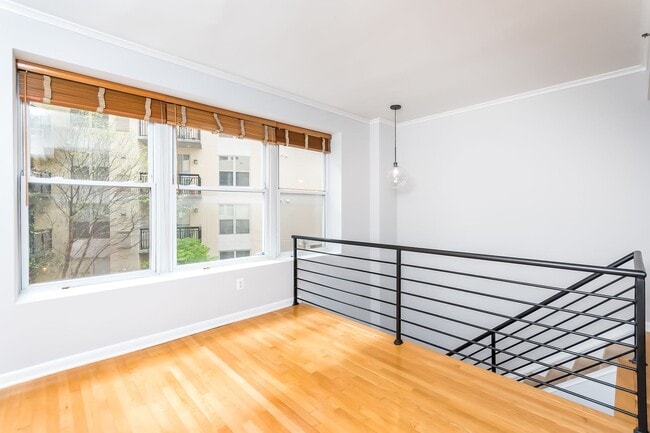 Building Photo - 1437 Rhode Island Ave NW