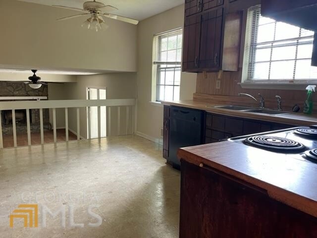 Building Photo - 210 Azimuth Ct SW