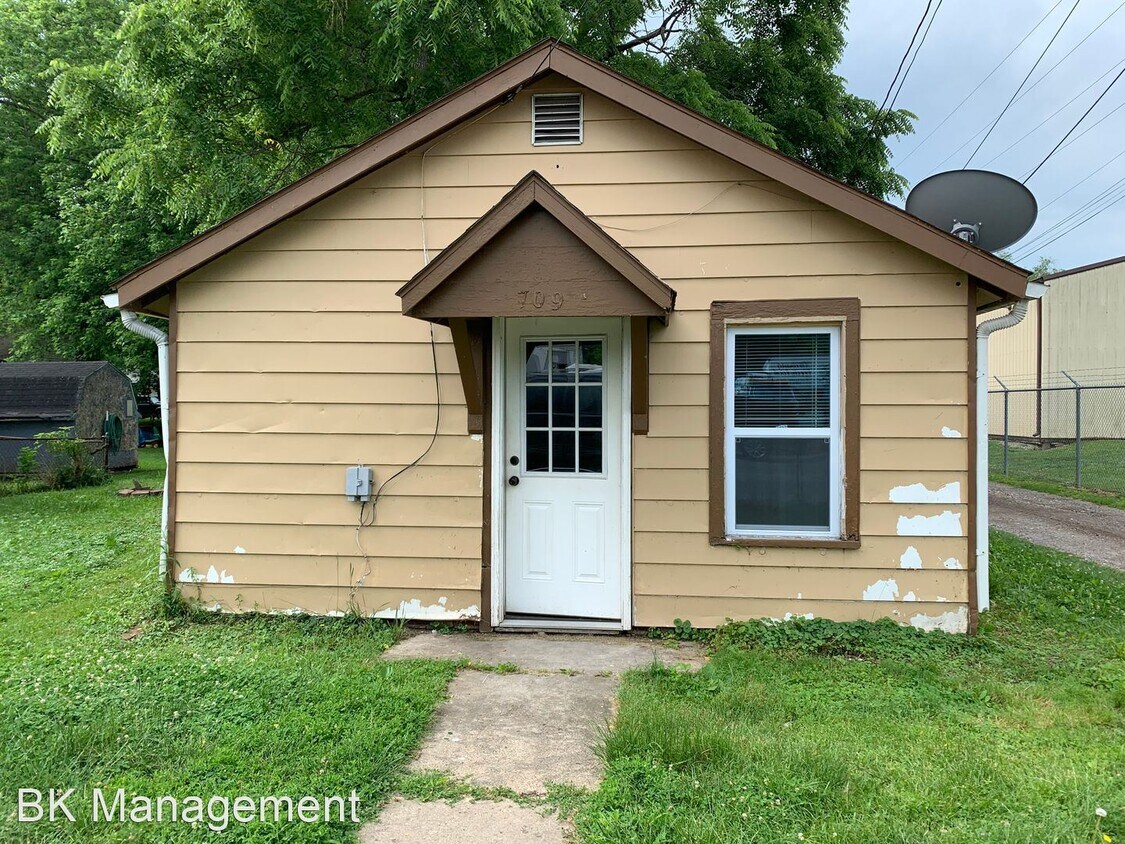 Primary Photo - 1 br, 1 bath House - 709 Covington St