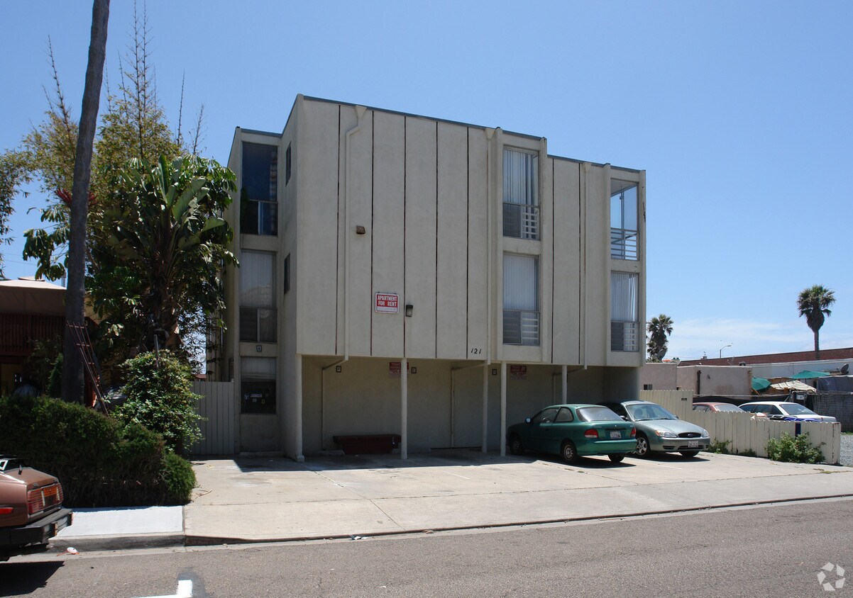 Building Photo - 121 Elder Ave