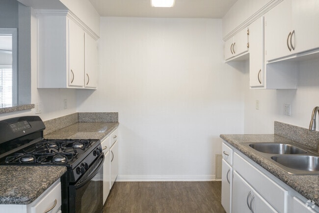 1BR-1BA 700 sqft - Northwind Apartments