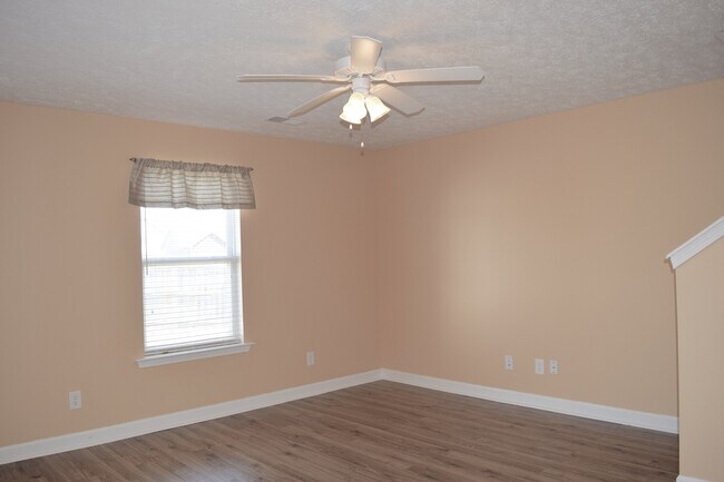 Foto del edificio - Wonderful 3 Bedroom 2 1/2 Bath Townhouse Now Available!