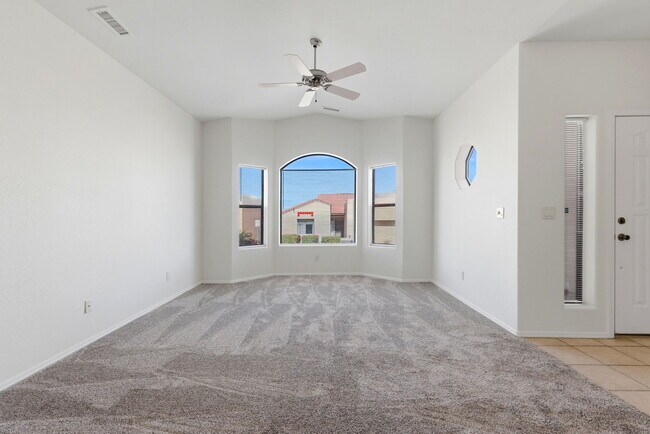 Building Photo - 2847 Ithaca Dr