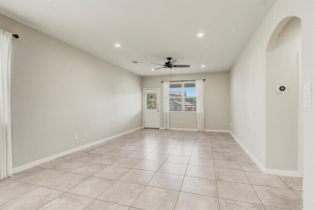 Building Photo - 356 Quarry Ln