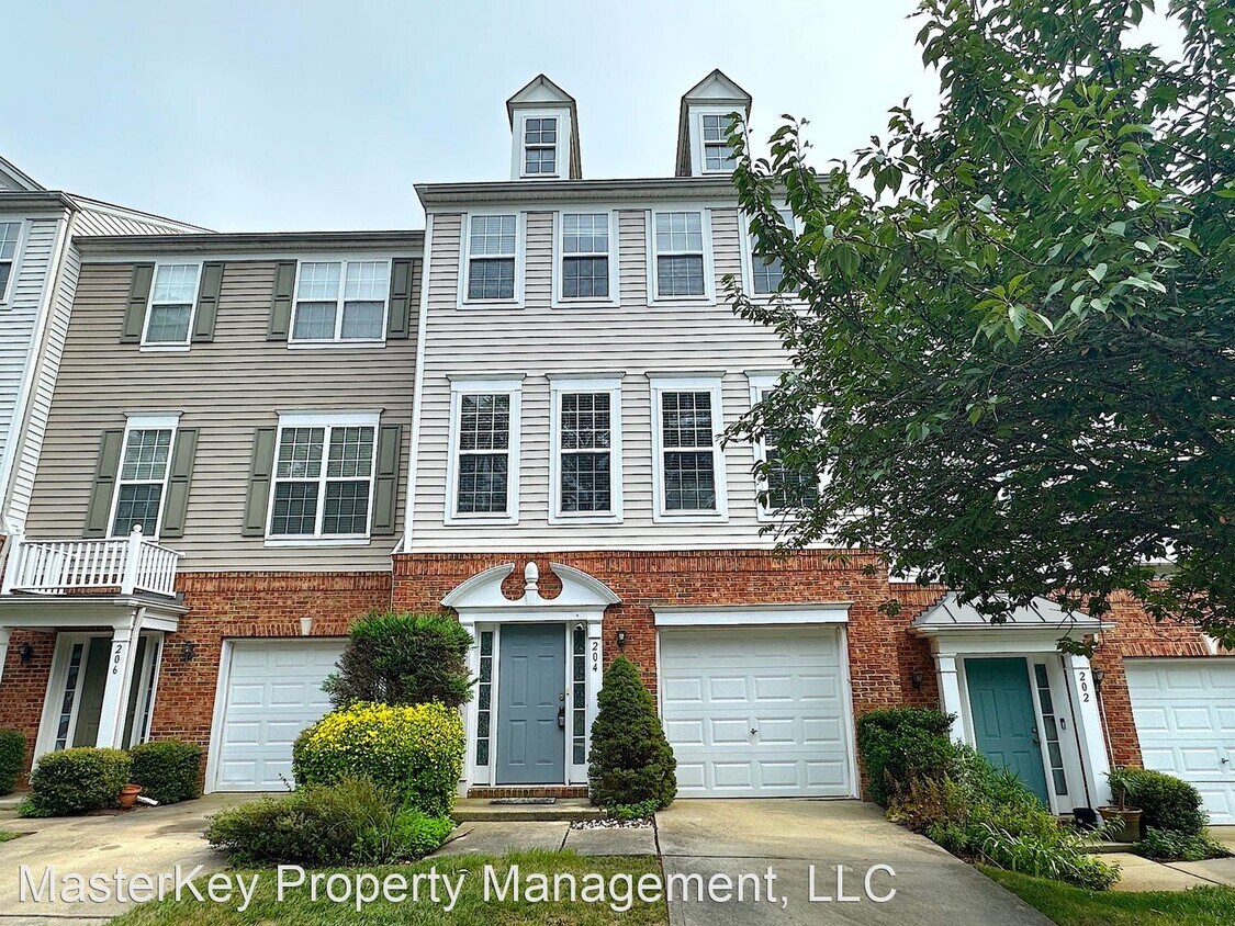 Primary Photo - 2 br, 2.5 bath House - 204 Chandler Chase Ct