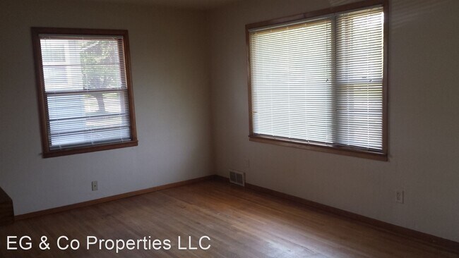 Building Photo - 4 br, 1.5 bath House - 1118 4th St S