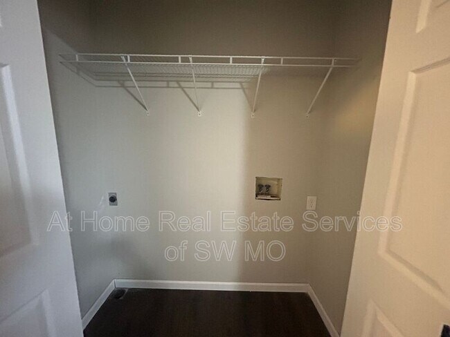 Foto del edificio - 1312 E McDaniel St