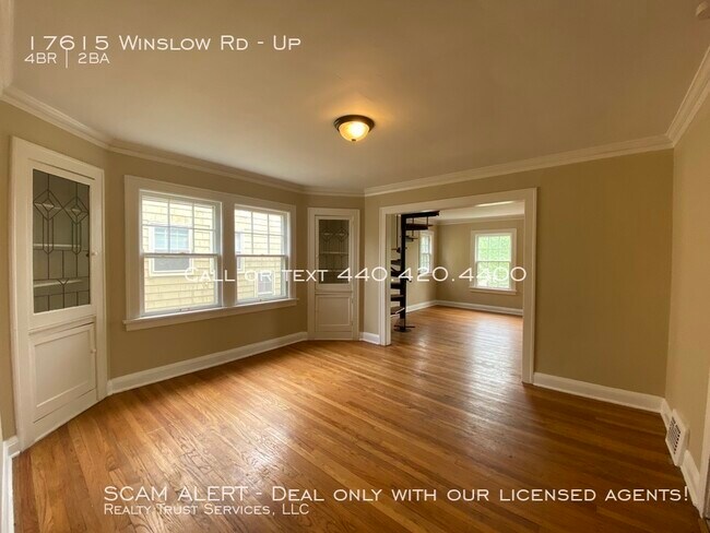 Foto del edificio - Beautiful 4 Bedroom 1 Bath Duplex Apartment