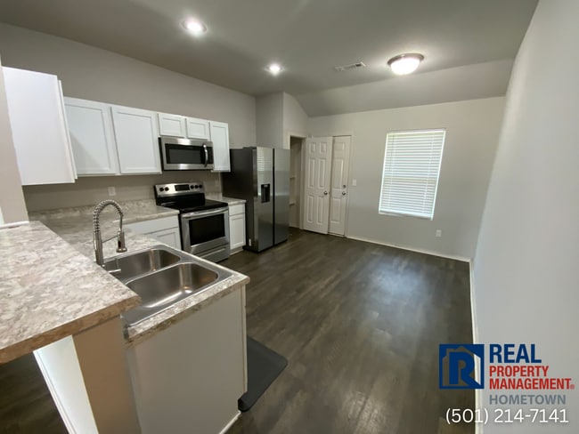 Building Photo - 5000 Red Fox Trl