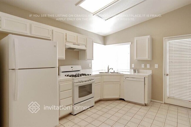Foto del edificio - 1529 Ashbury Way