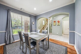 Building Photo - 2403 Clippers Square