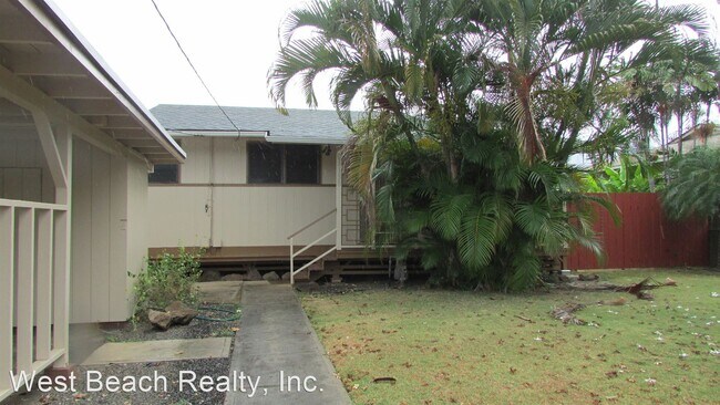 Building Photo - 3 br, 1 bath House - 86-138 Puhano St.