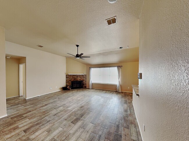 Foto del edificio - Perfect Home in Highland Station – This Gem Won’t Last!