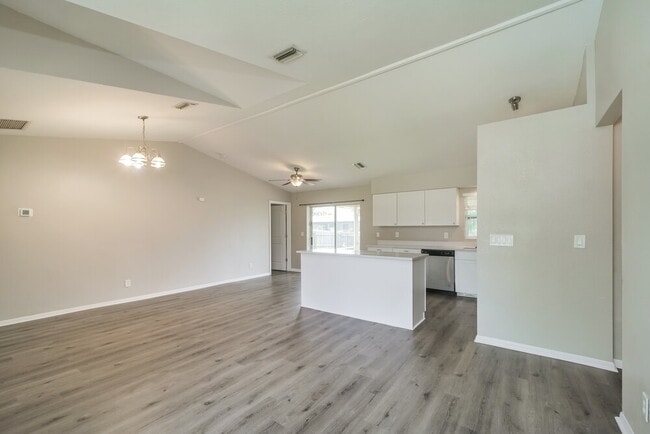 Foto del edificio - 706 SW 11th St