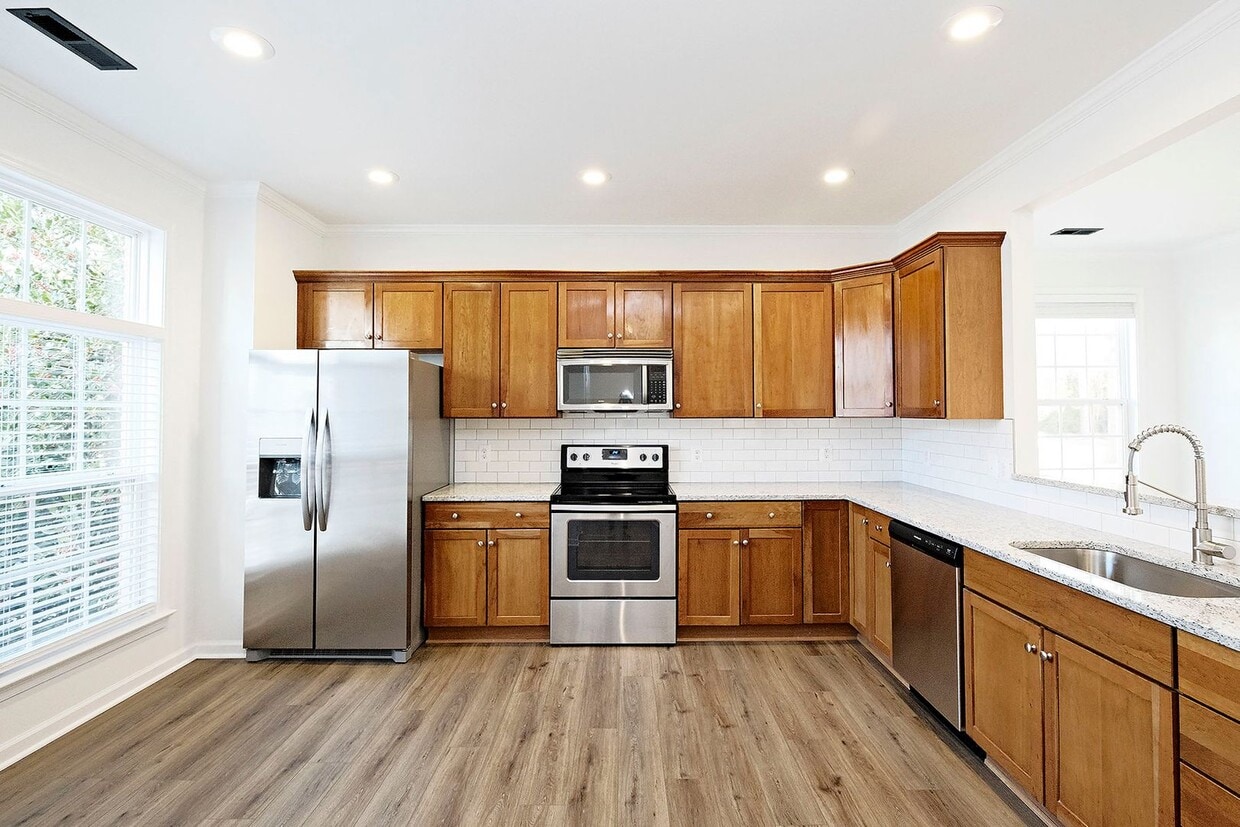 Updated End-Unit Townhome in Crozet - Updated End-Unit Townhome in Crozet