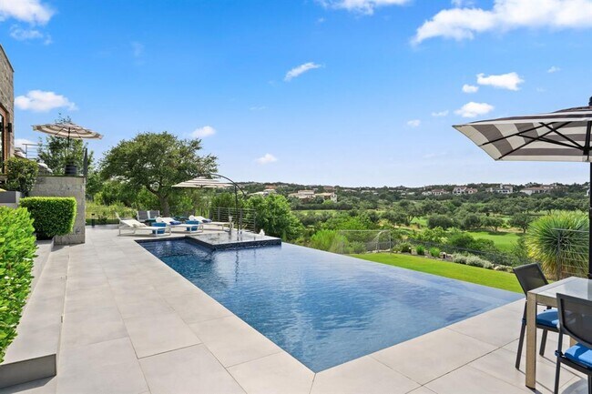 Foto del edificio - 12625 Maidenhair Ln