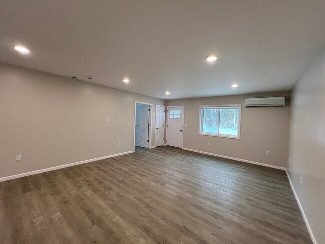 Foto del edificio - 1003 Two Rivers St