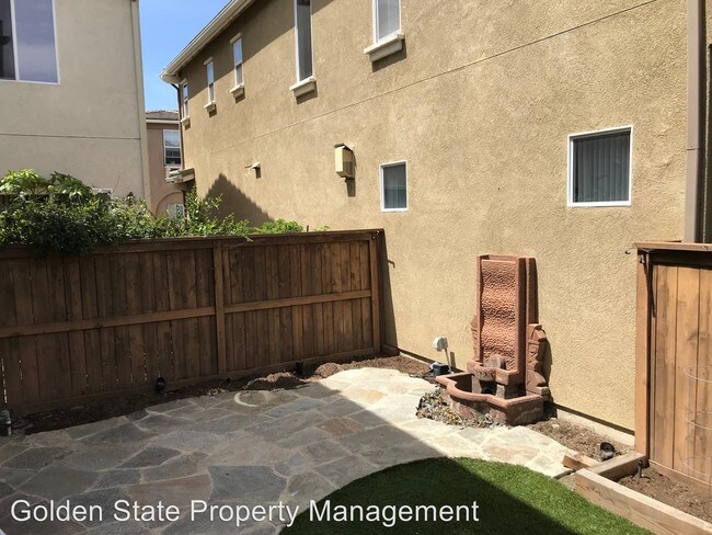 Foto del edificio - 3 br, 2.5 bath House - 3409 Paseo de Fuentes