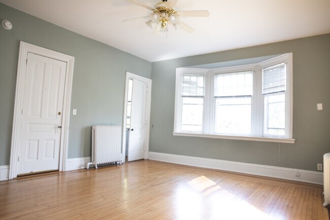 Foto del edificio - The Colonial (311-315 Woodward LLC)