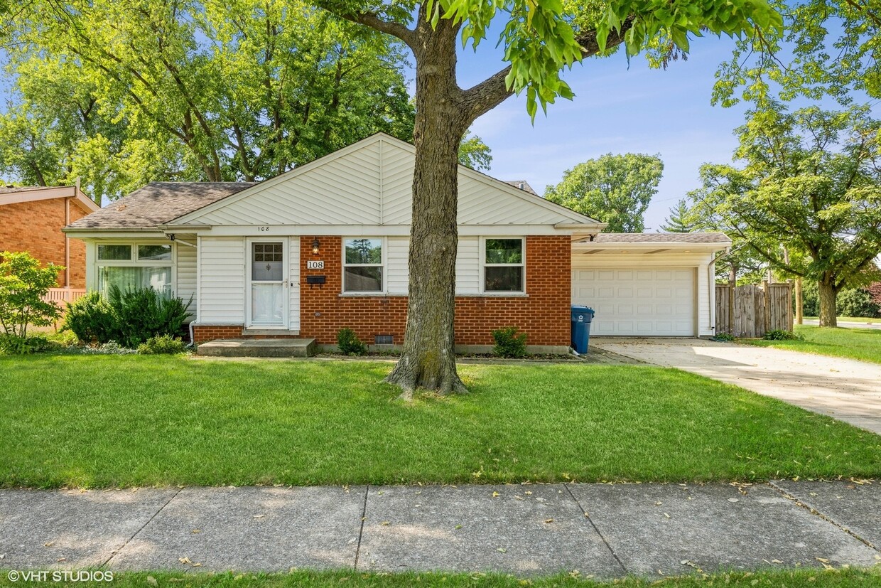 108 Fairlane Ave, Elmhurst, IL 60126 House Rental in Elmhurst, IL