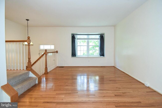 Building Photo - 2304 Hunters Square Ct