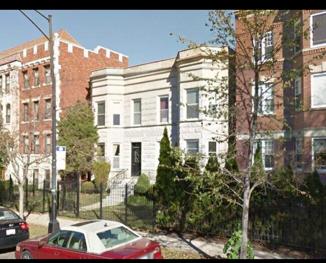 Building Photo - 4525 N Ashland Ave
