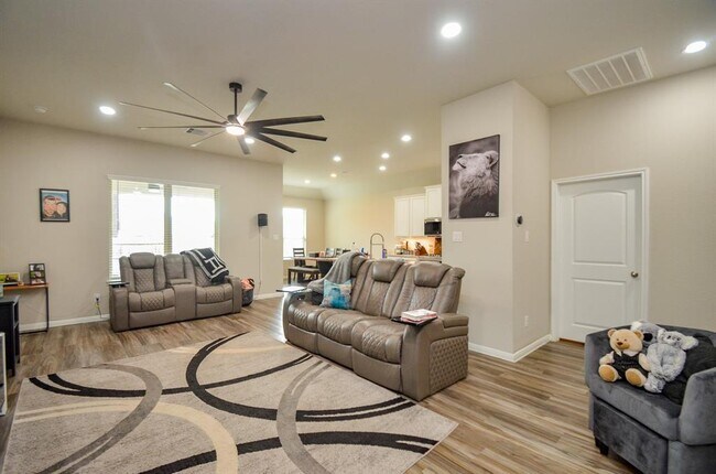 Foto del edificio - 12630 Beddington Ct