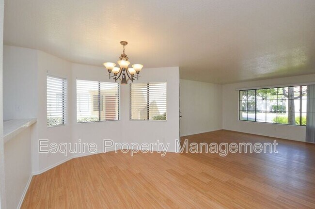 Foto del edificio - 5703 Recodo Way