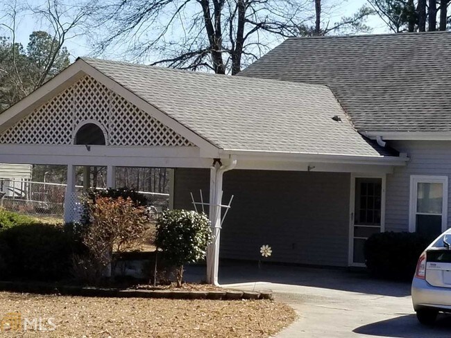 Building Photo - 115 Walton Way