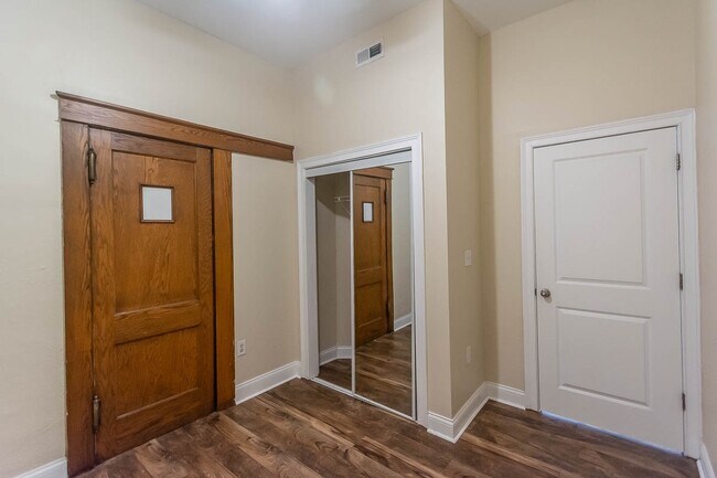 Interior Photo - ODD