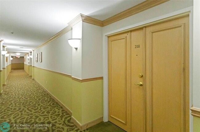 Foto del edificio - 9805 NW 52nd St