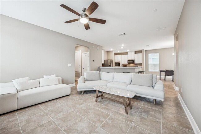 Foto del edificio - 6200 Albany Sleigh Dr