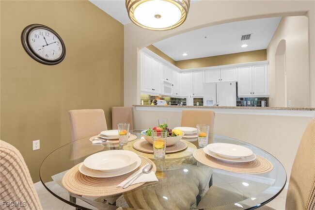 Foto del edificio - 3240 Cottonwood Bend