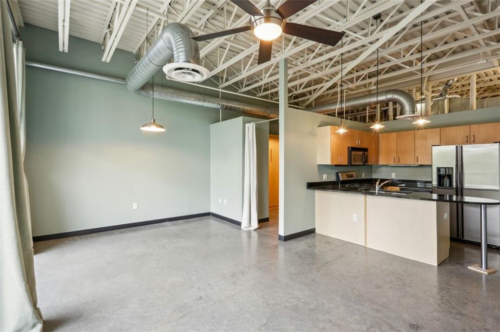 Primary Photo - 5200 Peachtree Rd