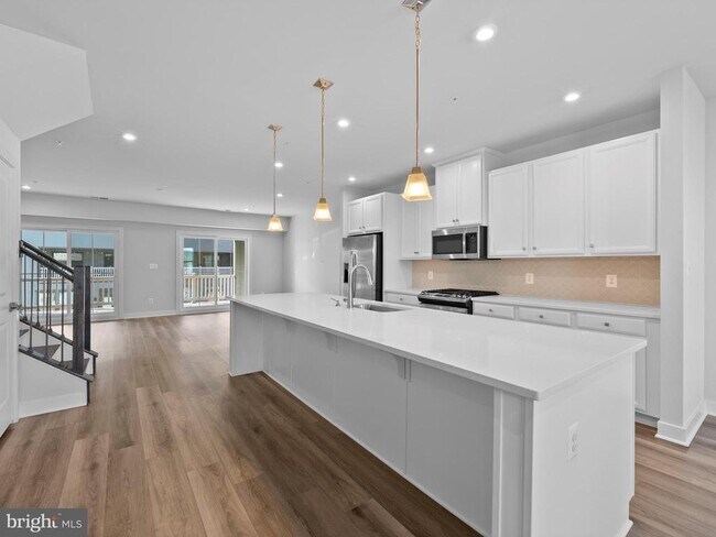 Foto del edificio - 2709 Velocity Rd