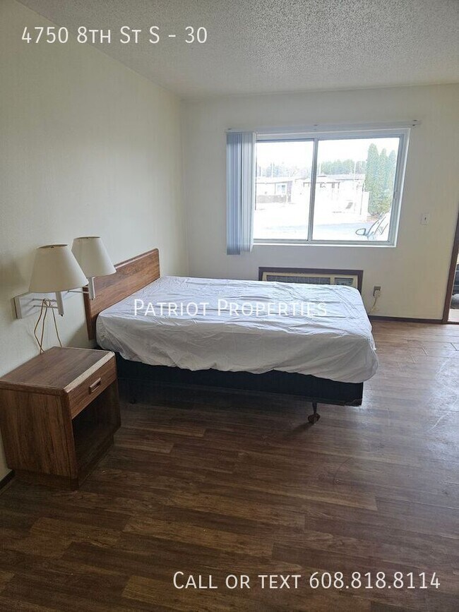 Foto del edificio - 4750 8th St S