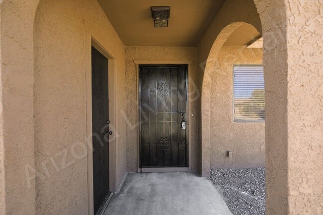 Building Photo - CHARMING NORTHSIDE HOME