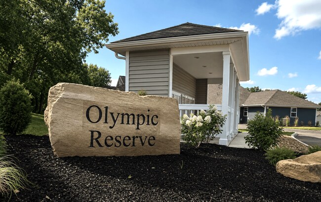 Foto del edificio - Olympic Reserve Condominiums
