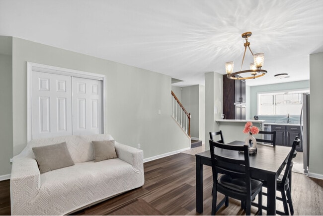 Building Photo - 405 Westminster Ln