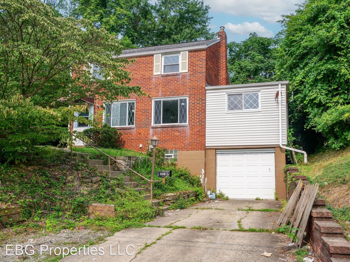 Primary Photo - 3 br, 2 bath House - 540 Burton Drive
